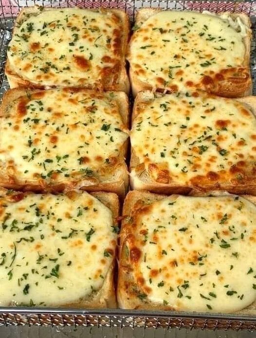 Cheesy Texas Toast