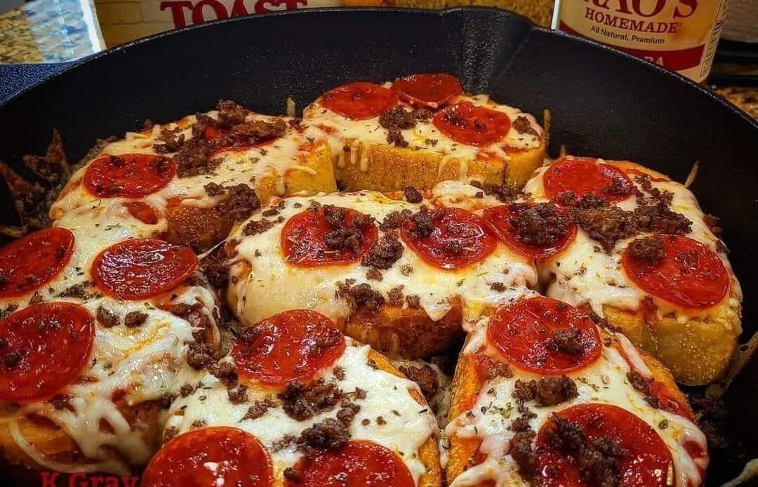 Garlic Bread Pizza