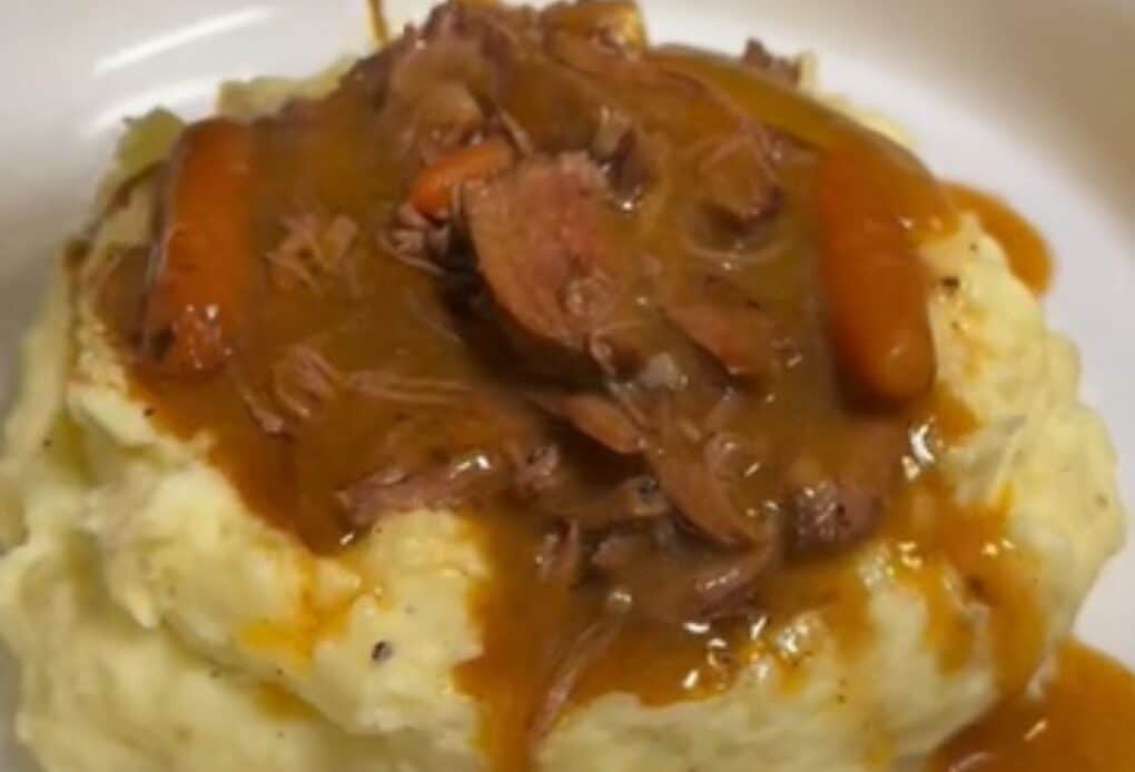 Mouth-Watering Beef Tips with Mushroom Gravy